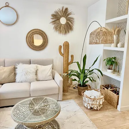 T3 6 Personnes De 60m2 Au Coeur De Ville, Terrasse Et Parking Gratuit Appartement Saint-Raphaël